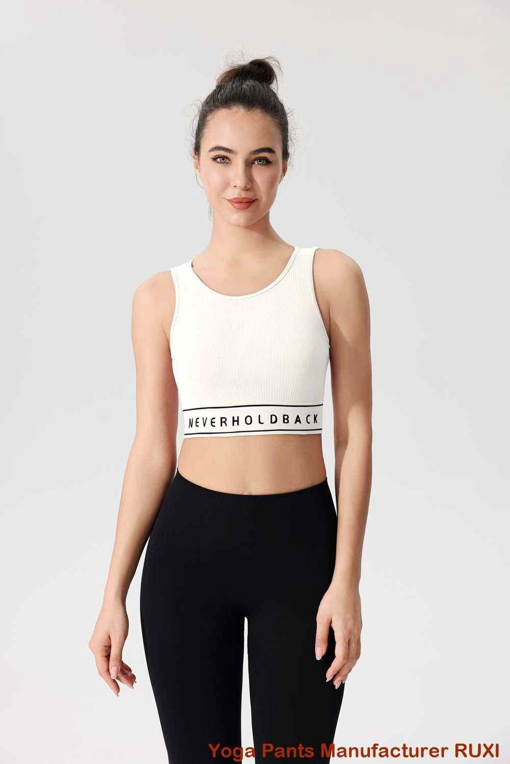 Top de yoga con cuello halter