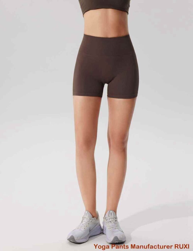 Pantalones cortos de golf negros para mujer