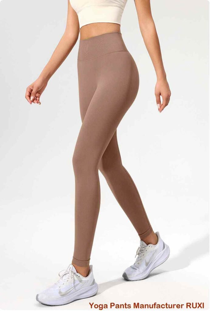Los mejores pantalones cortos de yoga para hombres