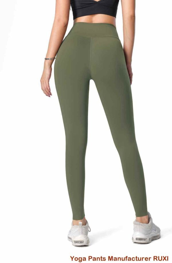 Los mejores pantalones de yoga de talla grande