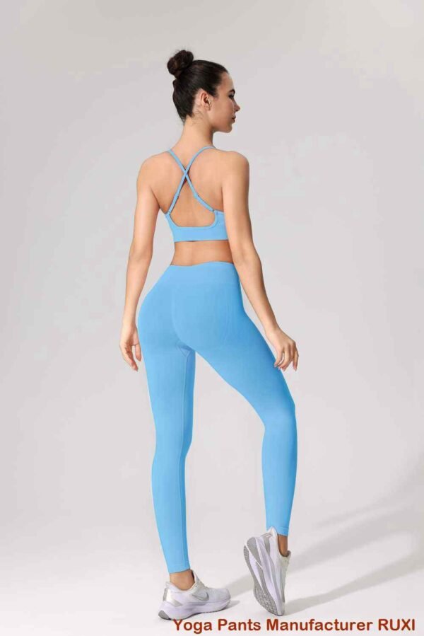 Leggings acampanados con aberturas
