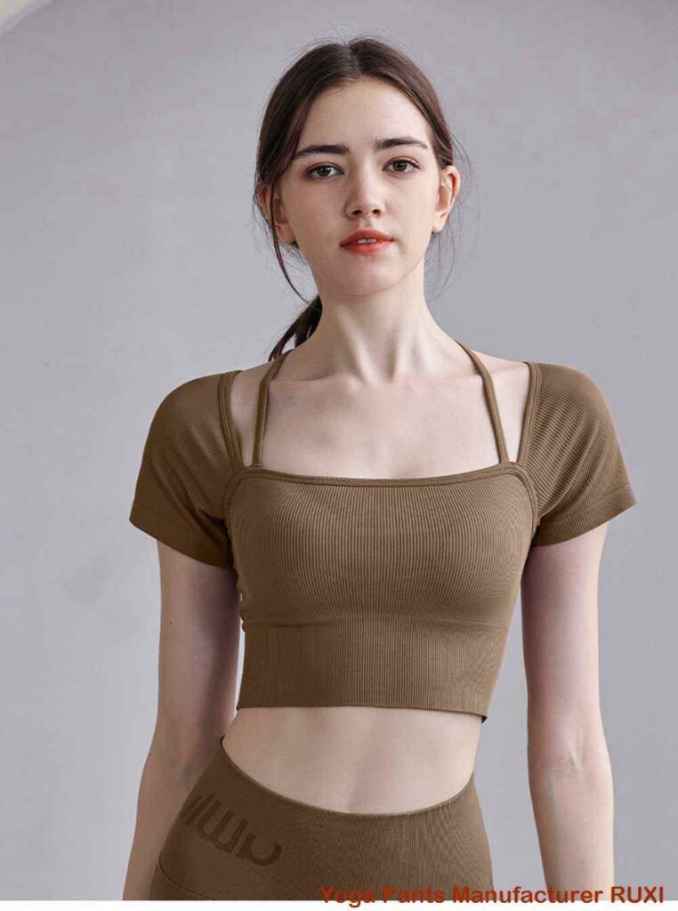 La mejor ropa para hacer yoga caliente