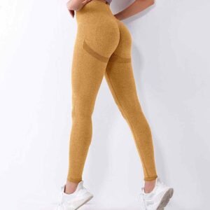 pantalones cortos de gimnasia teñidos anudados