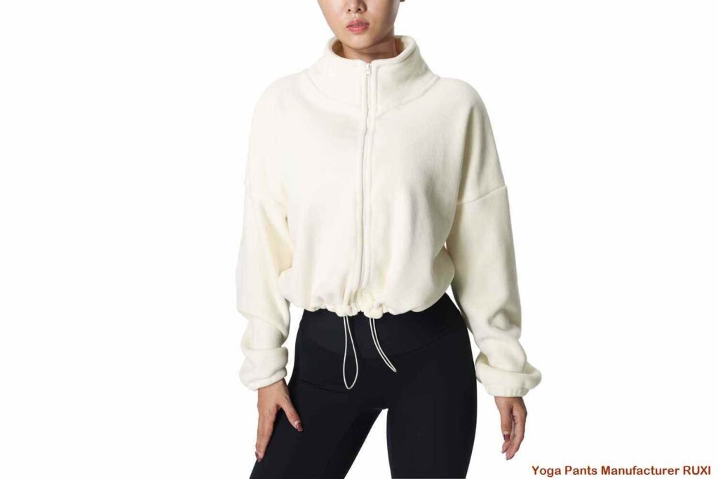 pantalones cortos de yoga color canela