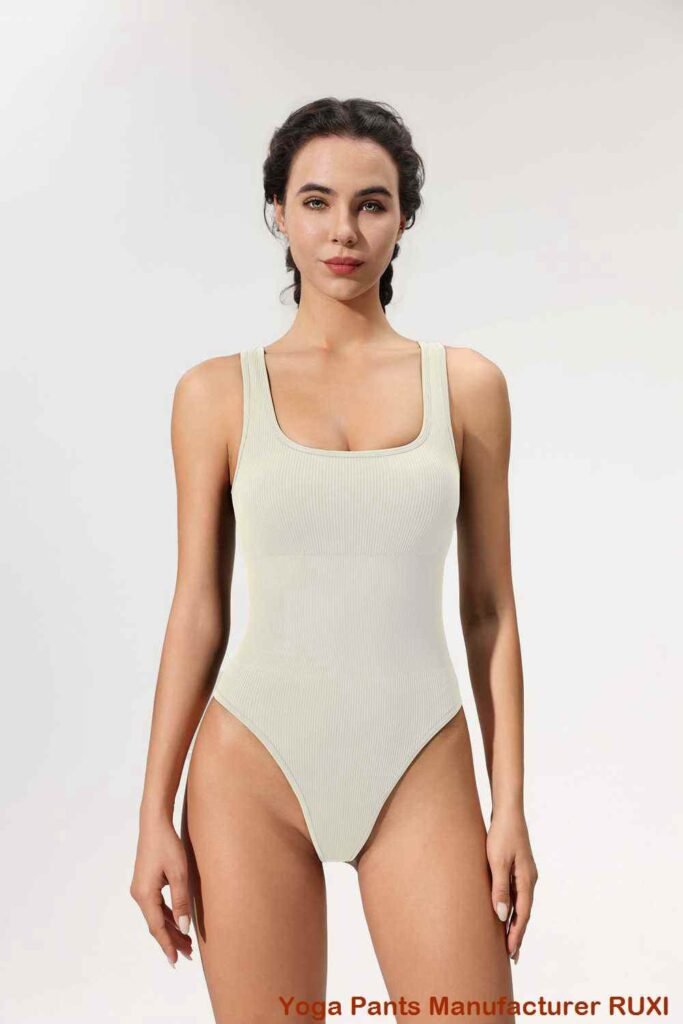 pantalones cortos de yoga con bolsillos