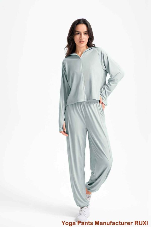 Conjunto de sujetador y pantalones cortos deportivos a juego