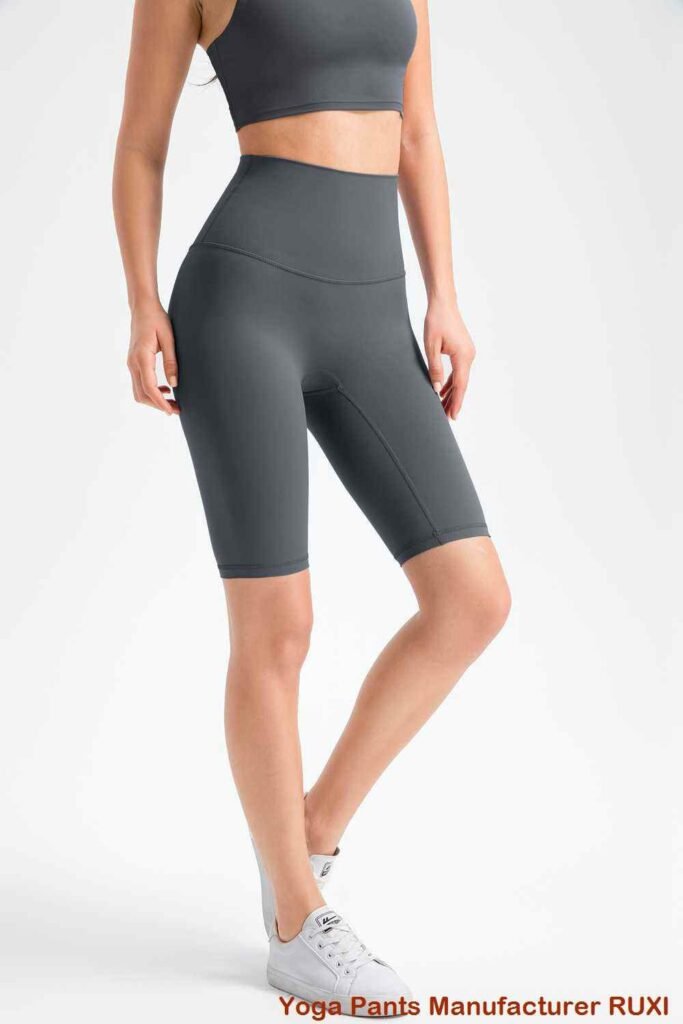 Pantalones de yoga con pierna acampanada