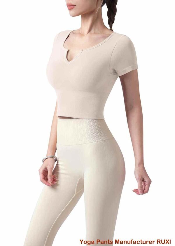 Top de yoga con cuello en V RUXI